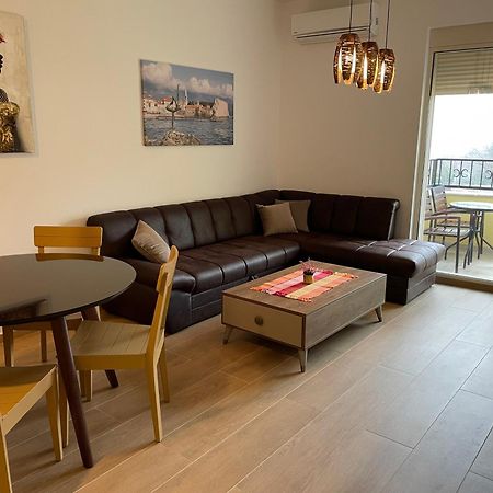 Lux Apartment Amarin Pržno Exteriör bild